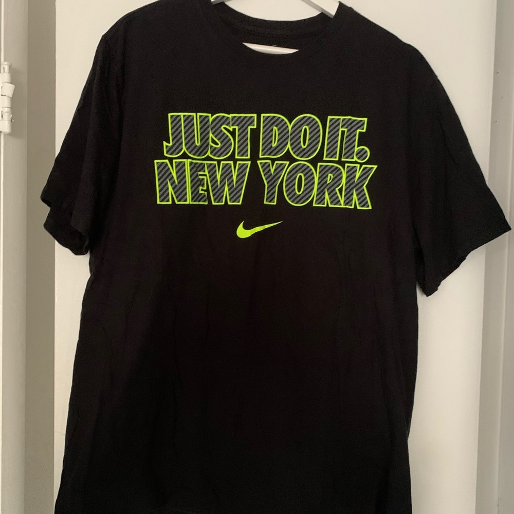 NIKE New York T-shirt